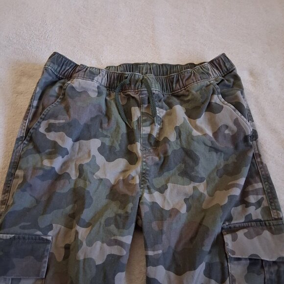 Cat & Jack Boy's Size 16 Green Camo Tapered Cargo Pants - Picture 5 of 14